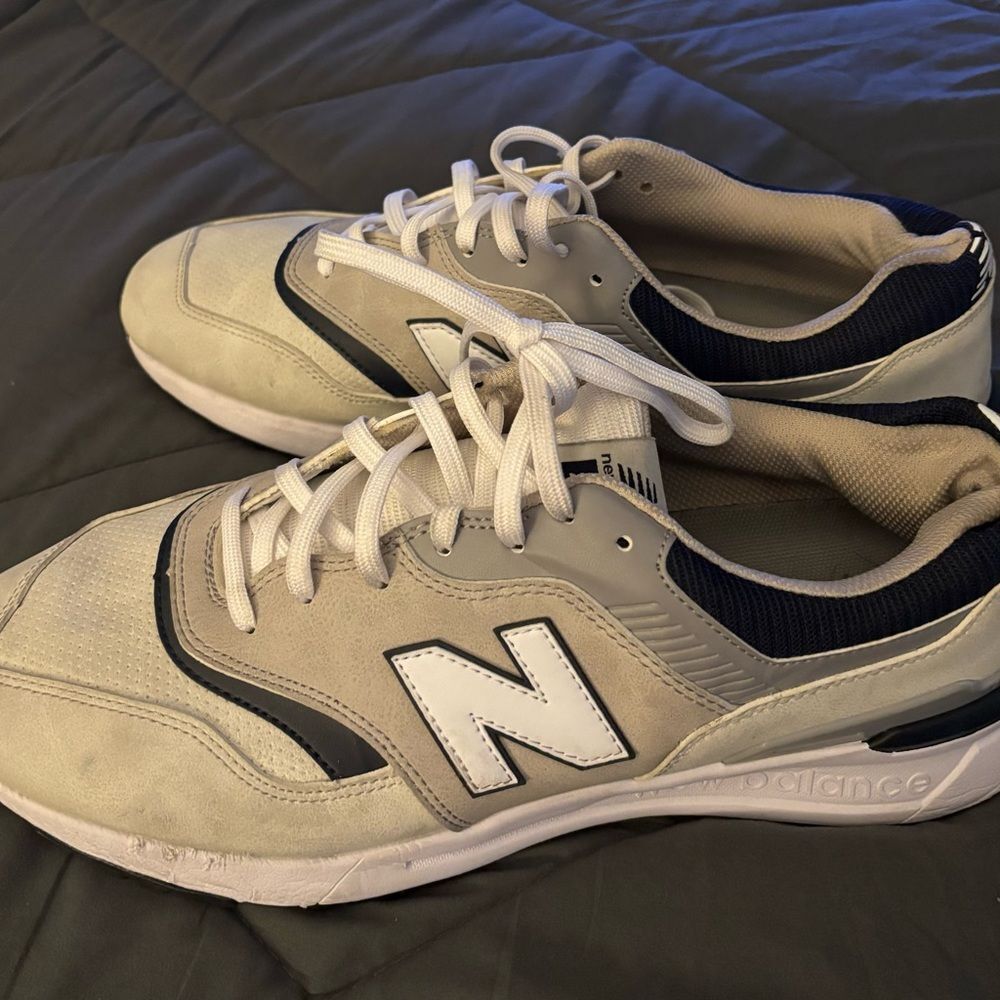 New Balance 997 Golf Shoes Waterproof Spikeless Grey Navy NBG997SGNV